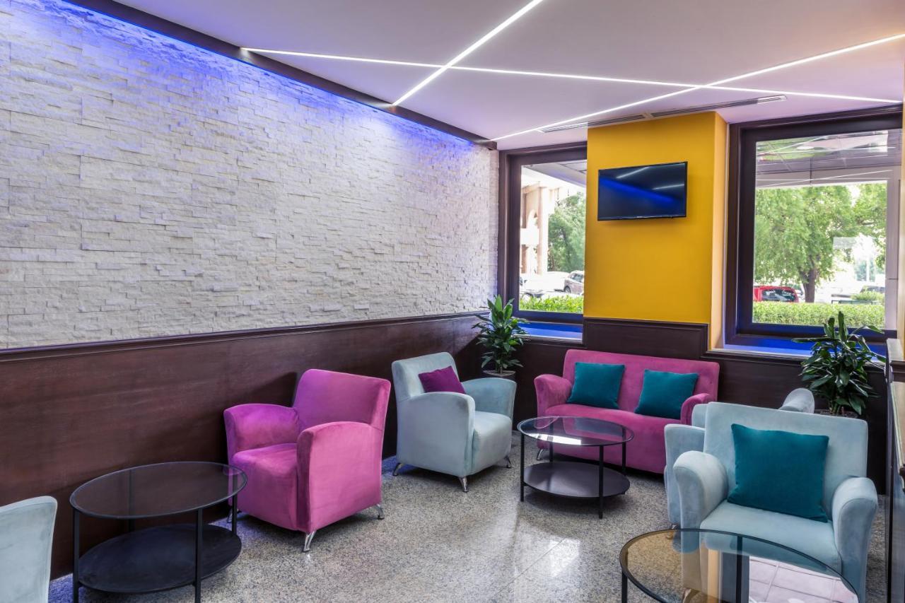Oasis Hotel Kuwait City Екстер'єр фото