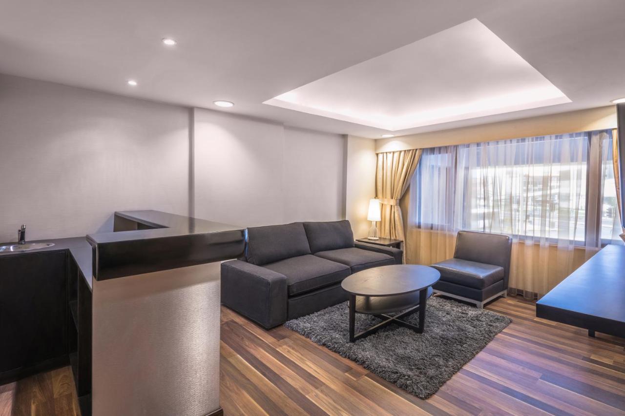 Oasis Hotel Kuwait City Екстер'єр фото
