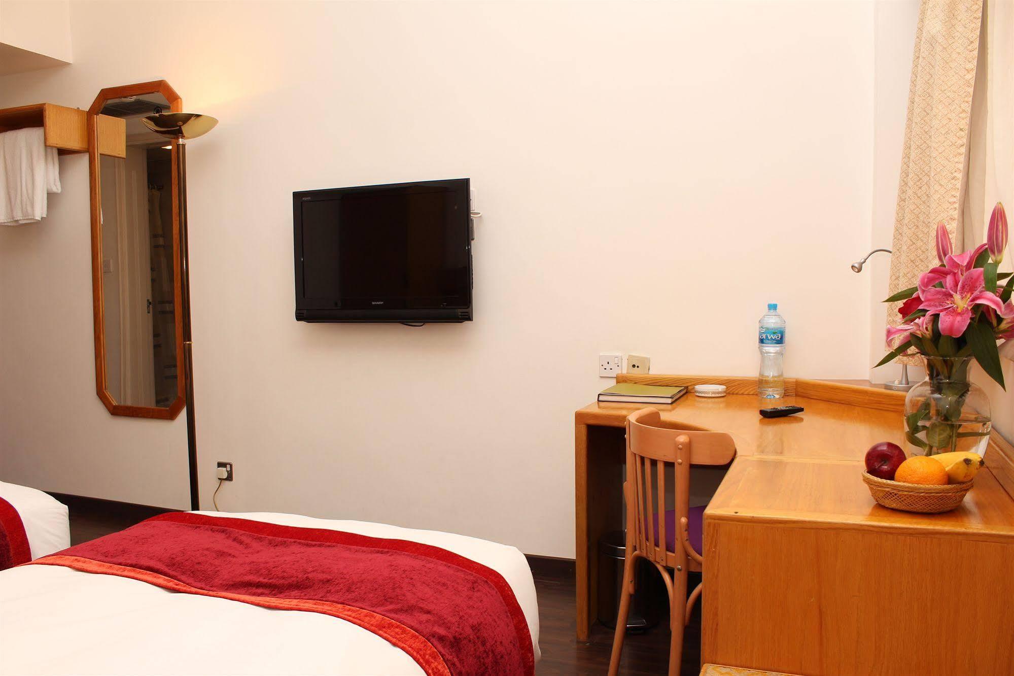 Oasis Hotel Kuwait City Екстер'єр фото