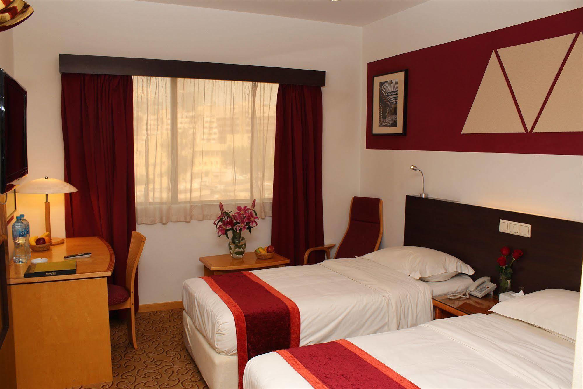 Oasis Hotel Kuwait City Екстер'єр фото