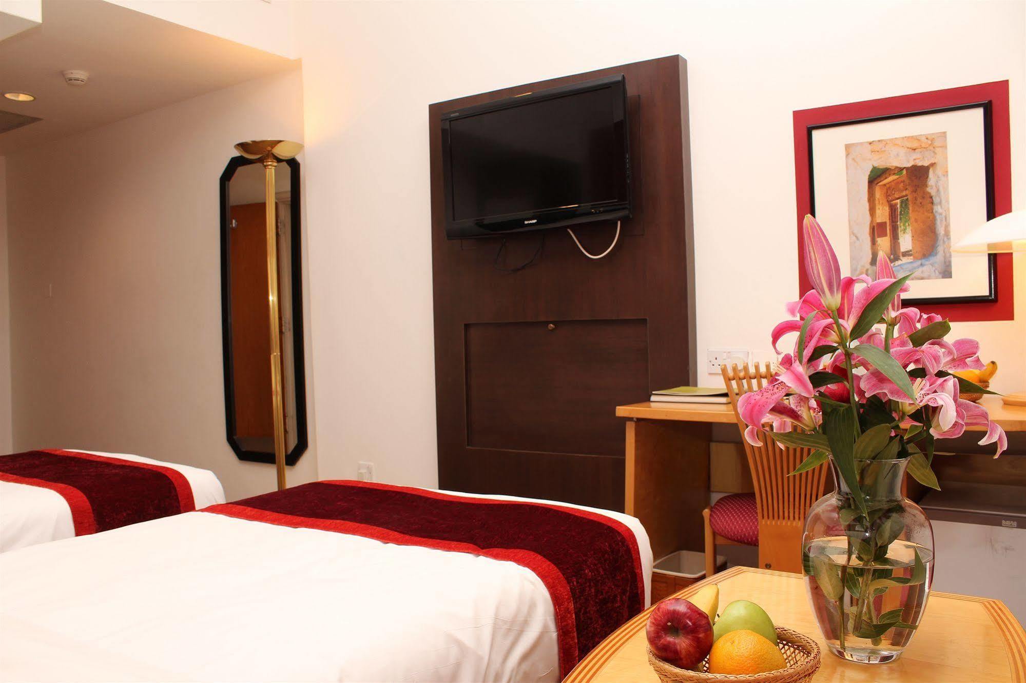 Oasis Hotel Kuwait City Екстер'єр фото